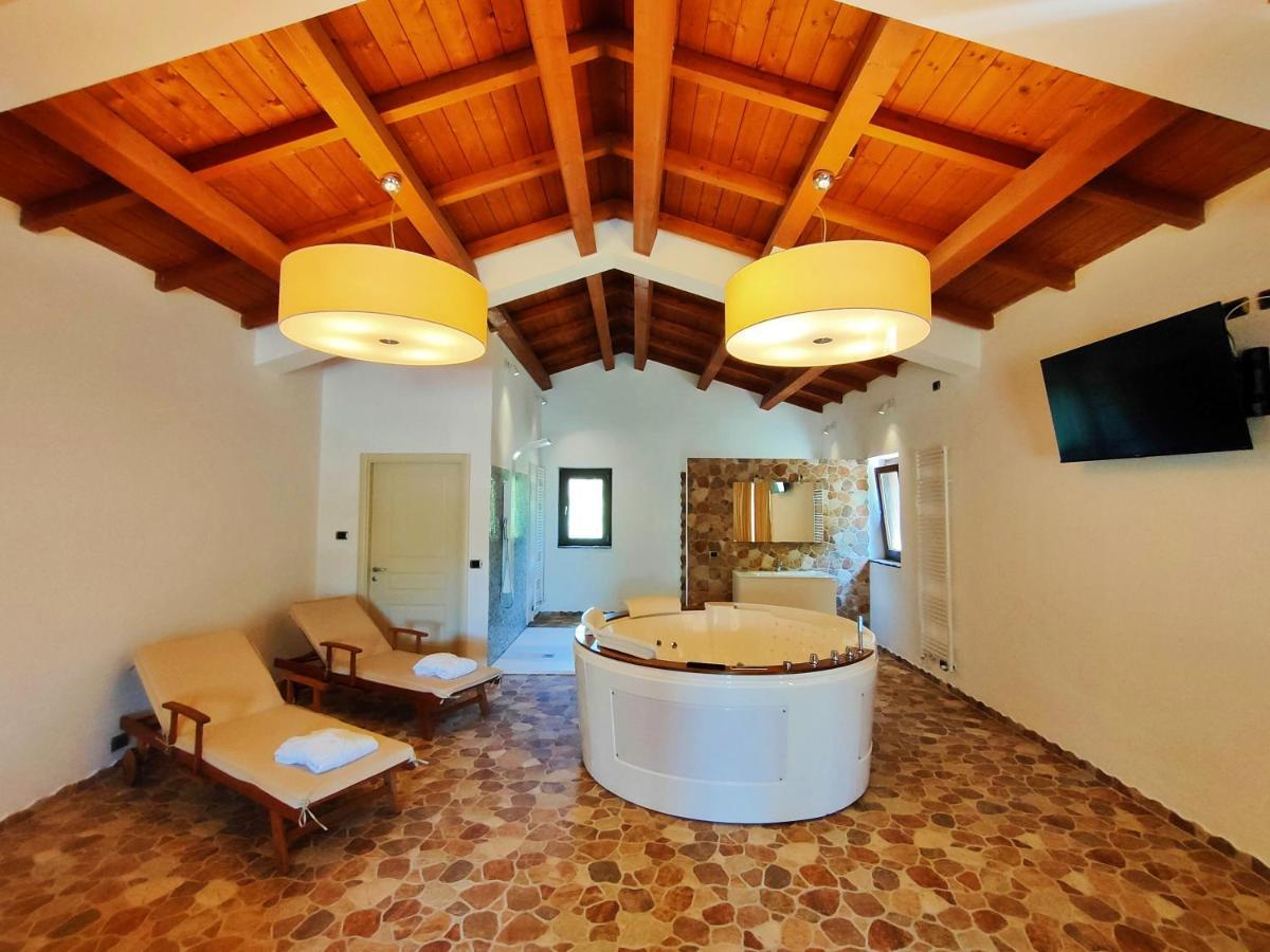 Agriturismo Borgo Biaia Camporgiano Bagian luar foto