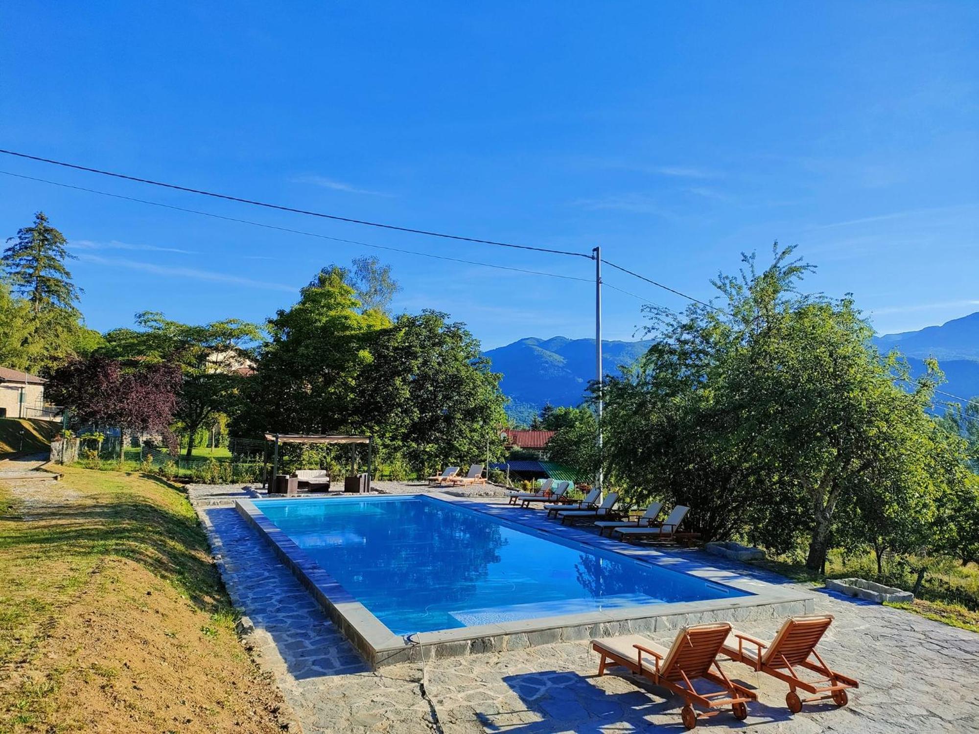 Agriturismo Borgo Biaia Camporgiano Bagian luar foto