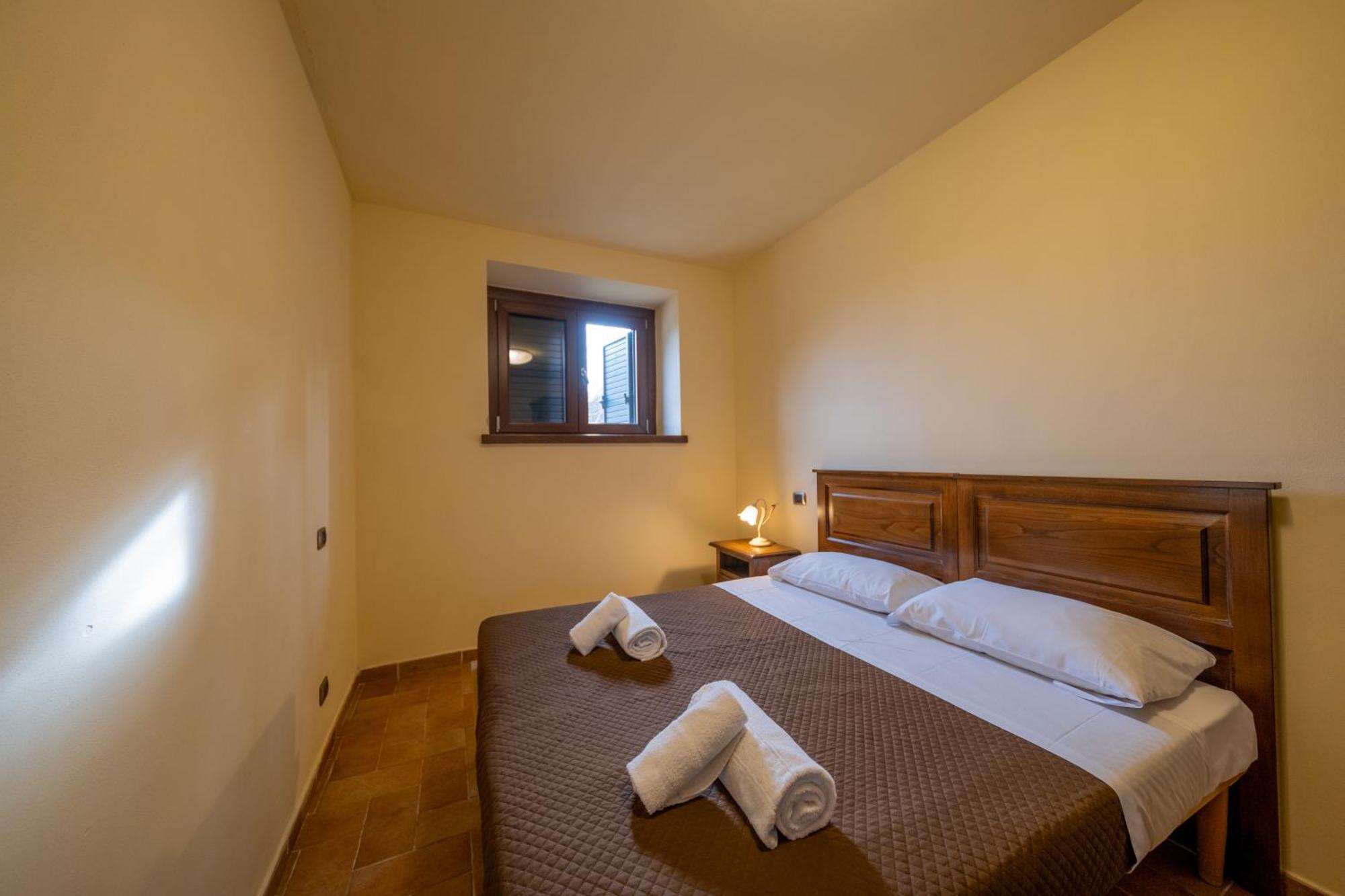 Agriturismo Borgo Biaia Camporgiano Bagian luar foto