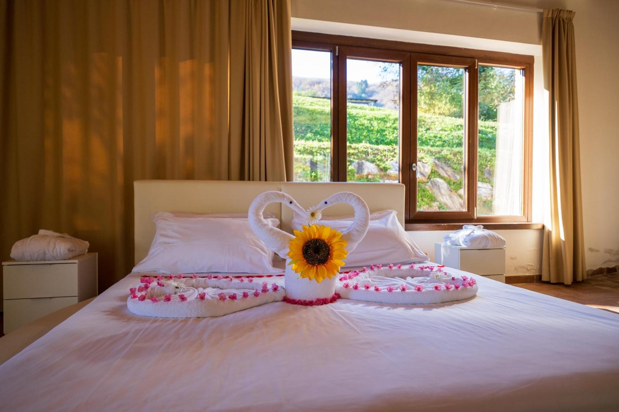 Agriturismo Borgo Biaia Camporgiano Bagian luar foto