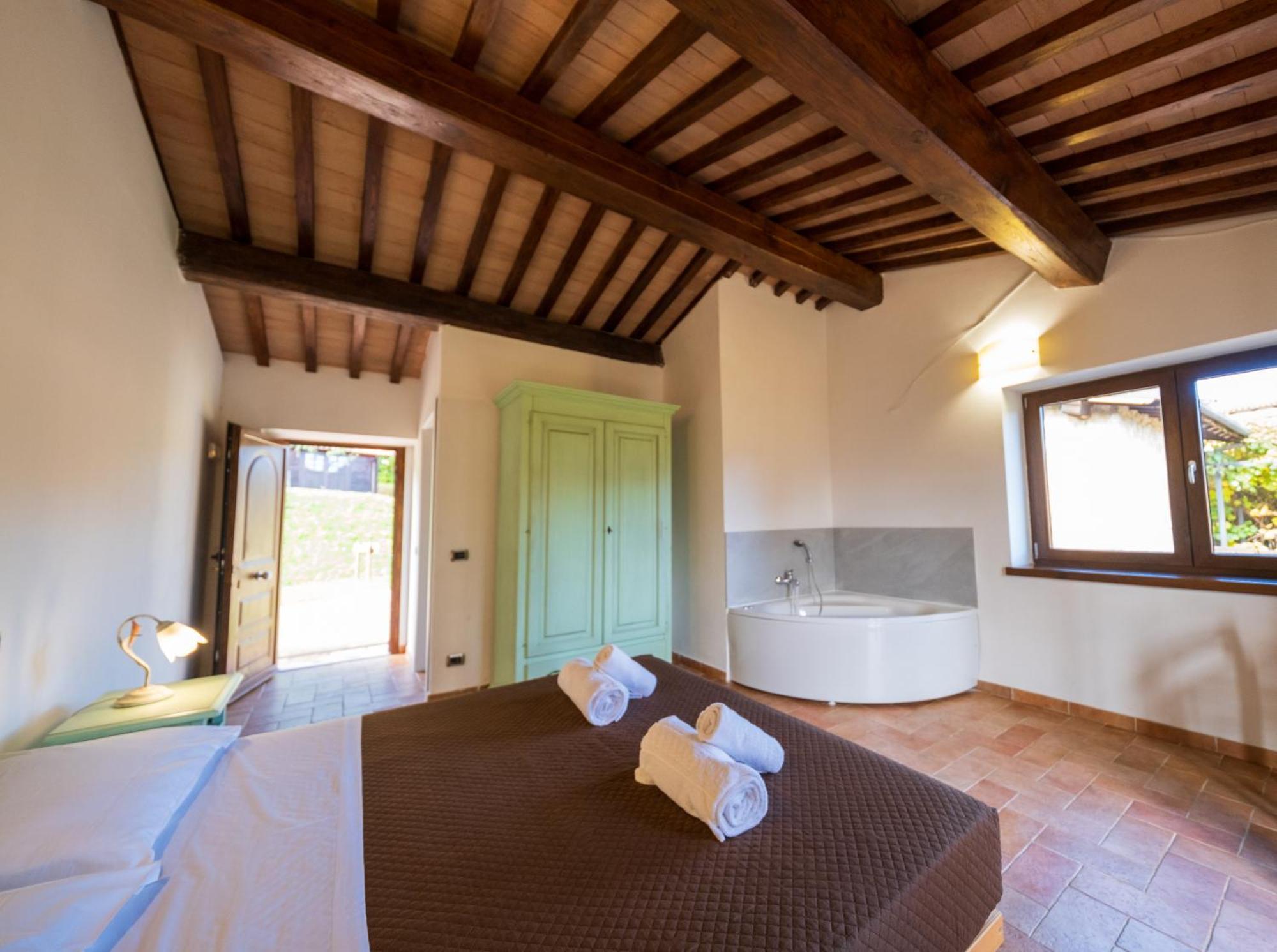 Agriturismo Borgo Biaia Camporgiano Bagian luar foto