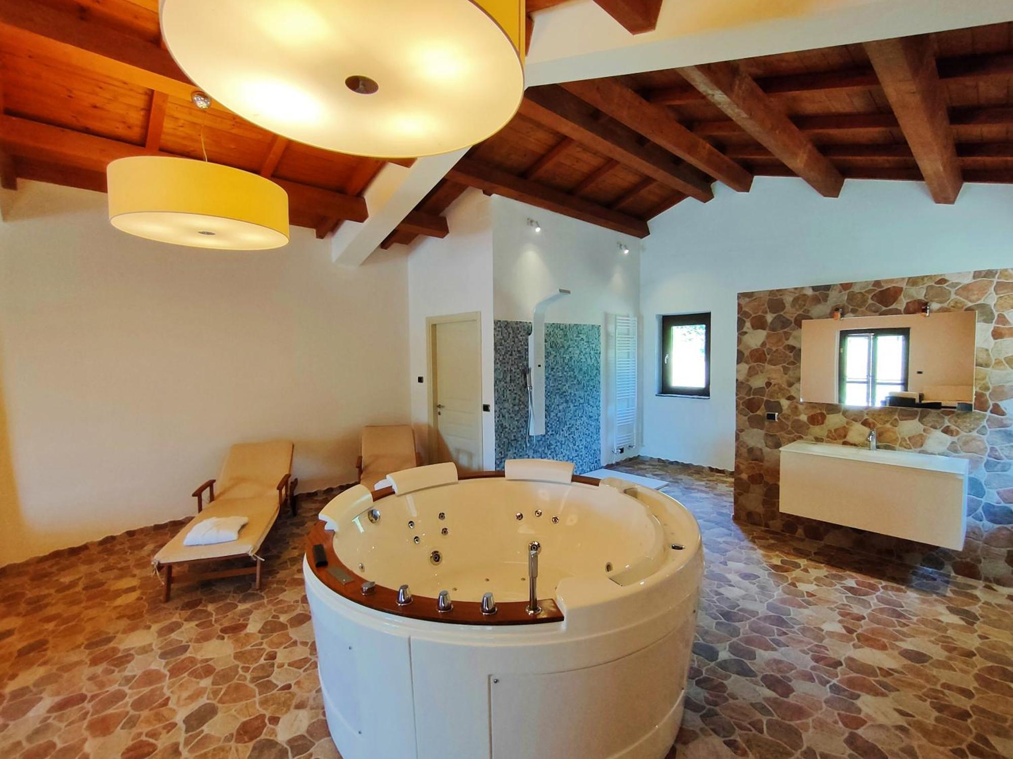 Agriturismo Borgo Biaia Camporgiano Ruang foto